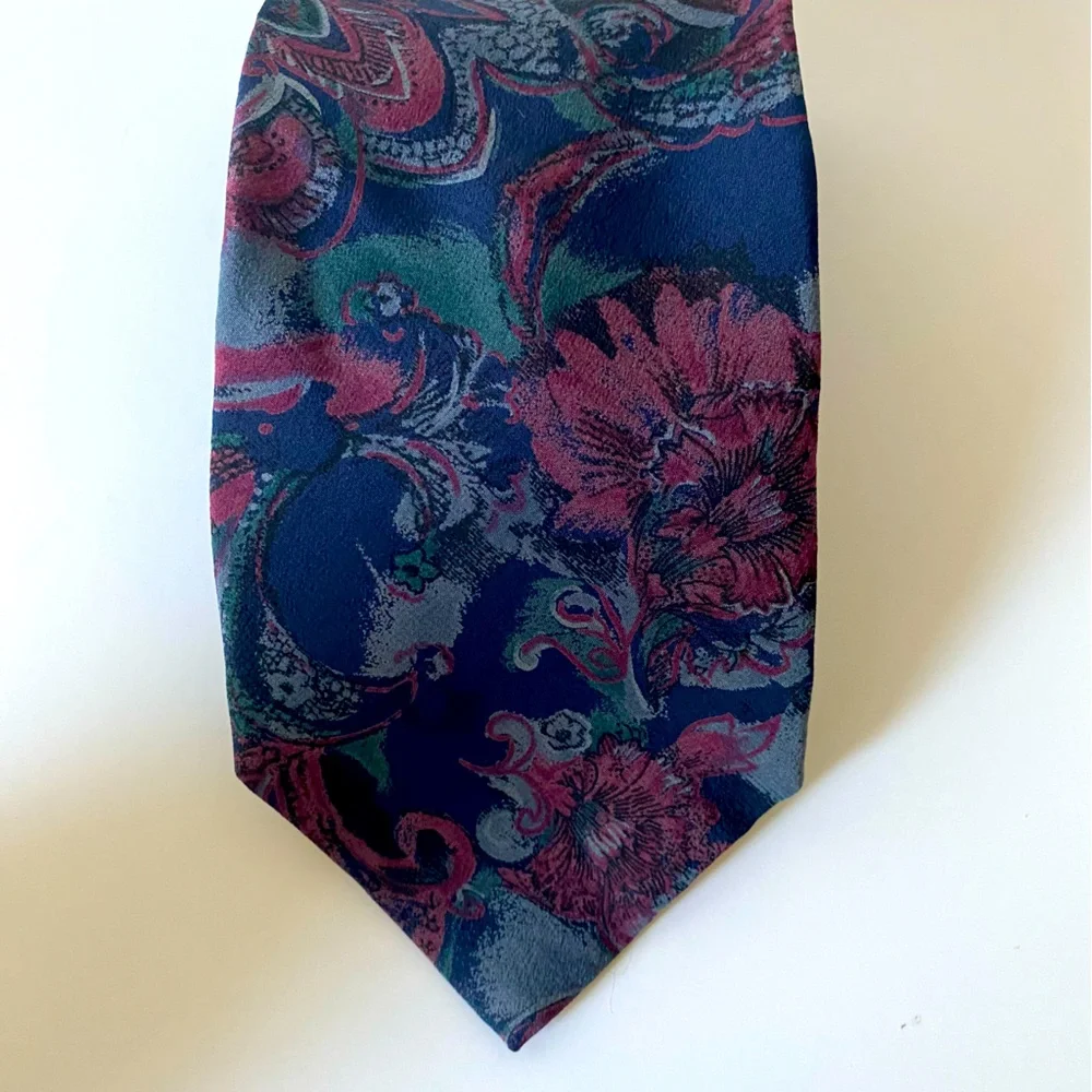 Karl Lagerfeld,  100% Silk Paisley Floral Neck Tie